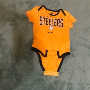 Nike Pittsburgh Steelers baby onesie 3-6 month